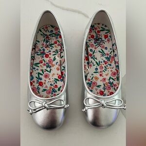 Little girls size 12 silver ballet flats